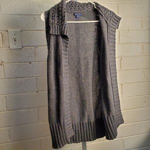 Gap sleeveless sweater